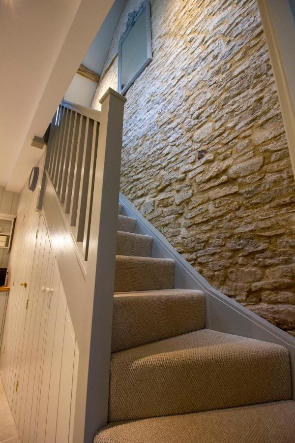 The Potting Shed, 5* Luxury Escape Cirencester Exterior photo