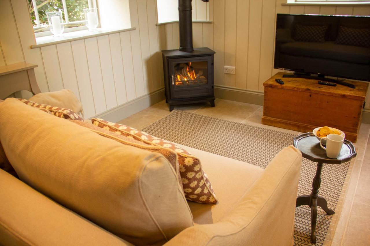 The Potting Shed, 5* Luxury Escape Cirencester Exterior photo